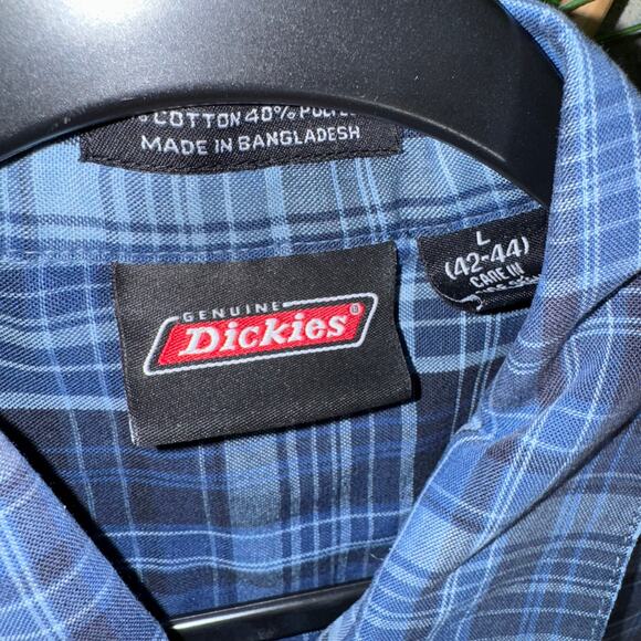 Vintage Y2K dickies’s plaid button up essential 2000s tshirt - Picture 3 of 4